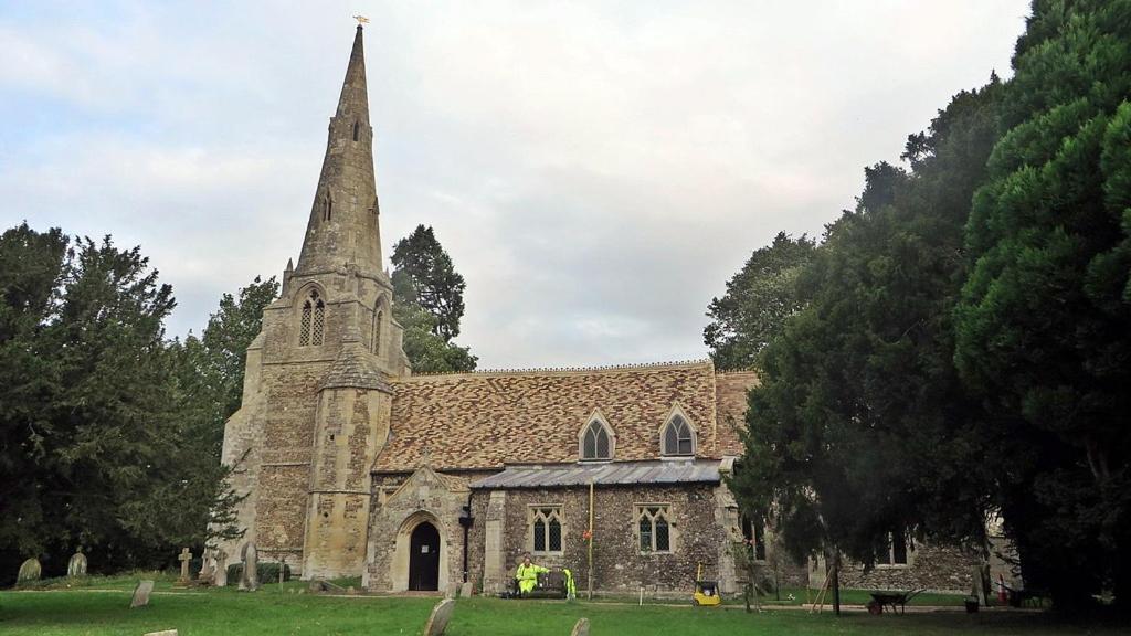 Grafham Water Lodge Bagian luar foto