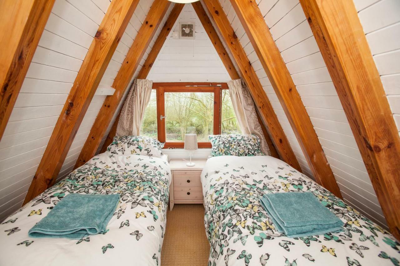 Grafham Water Lodge Bagian luar foto